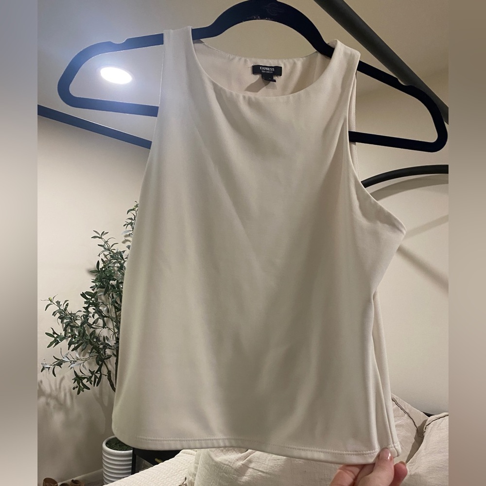 Express Body Contour Top